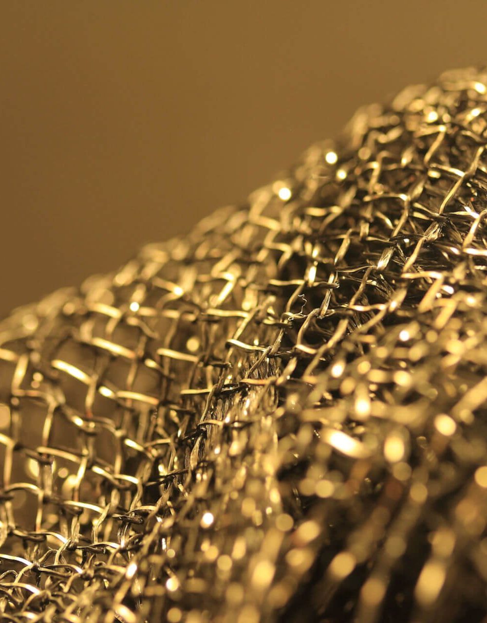 malha metal ouro